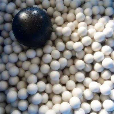 Wear Resistant Rubber Ball Dengan Kesalahan Kecil Dan Ukuran Akurat